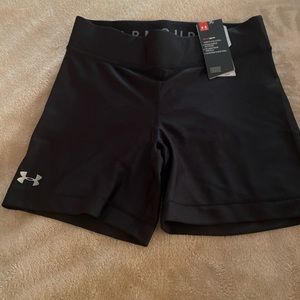 Ladies Under Armour Compression shorts NWT